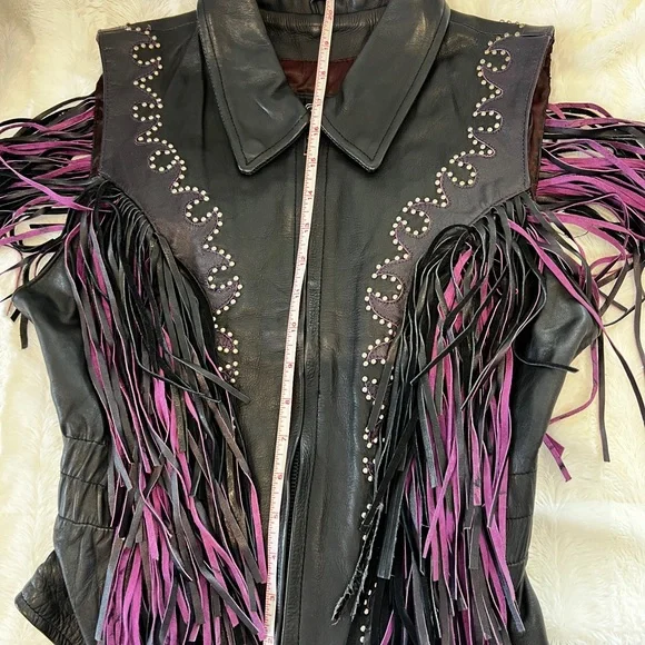 Leather black and purple vest. Fits like a medium although labeled a large. - Picture 4 of 7